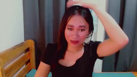 urlovely_che online show from November 17, 5:41 am