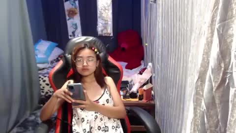 Snapshot of urlovelychinita chatting on January 3, 1:38 am urlovelychinita online show from January 3, 1:38 am