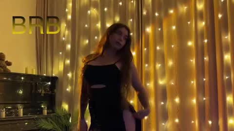 urmissalice online show from April 19, 6:10 pm