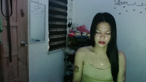 hi im kim online show from February 4, 2:17 am