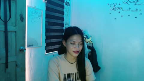 hi im kim online show from February 20, 2:07 am