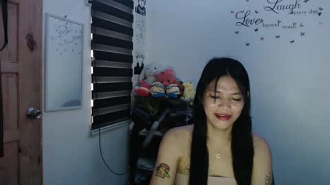 hi im kim online show from February 1, 4:24 am