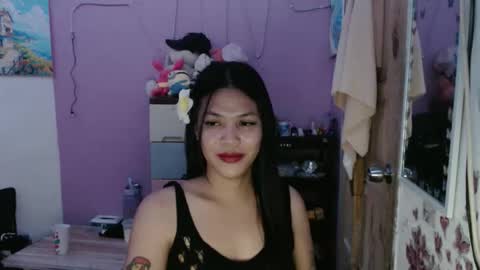 hi im kim online show from December 1, 11:47 am