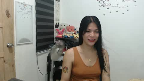 hi im kim online show from January 12, 12:23 pm