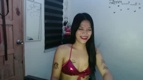 hi im kim online show from February 9, 6:05 pm