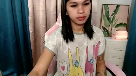 ursweet_zeviixx online show from February 23, 11:04 am