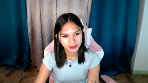 ursweet_zeviixx online show from January 26, 10:23 am