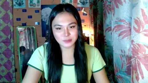 YOURGIRLCAMILLA online show from January 11, 2:44 pm