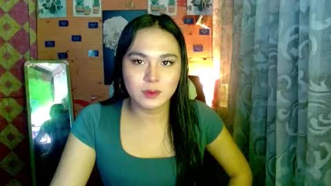 YOURGIRLCAMILLA online show from December 15, 2:11 pm
