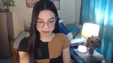 Snapshot of urwetasianprincessxx chatting on March 12, 11:20 am Ashley Kate Mateo Gray online show from March 12, 11:20 am