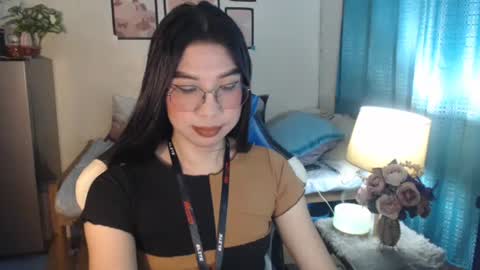 Snapshot of urwetasianprincessxx chatting on February 18, 10:38 am Ashley Kate Mateo Gray online show from February 18, 10:38 am