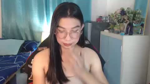 Ashley Kate Mateo Gray online show from November 5, 9:36 am