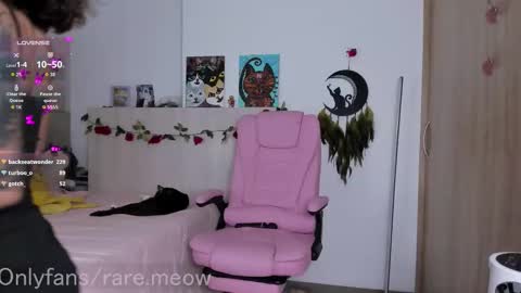    online show from December 14, 8:03 pm