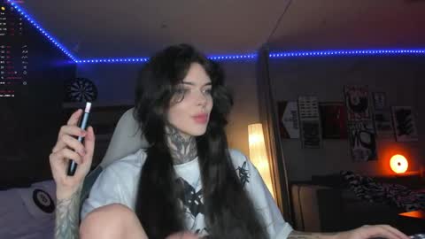 Eva online show from May 8, 7:27 pm