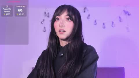 v1cky_ online show from November 16, 12:01 am