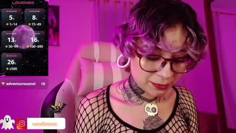 Snapshot of vainilla_l chatting on December 6, 1:40 am Vainilla Independent model online show from December 6, 1:40 am