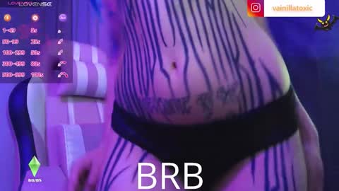 Vainilla Independent model online show from February 4, 2:47 am