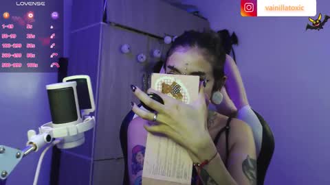 Snapshot of vainilla_l chatting on October 5, 1:54 am Vainilla Independent model online show from October 5, 1:54 am