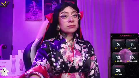 Snapshot of vainilla_l chatting on March 9, 10:30 pm Vainilla Independent model online show from March 9, 10:30 pm