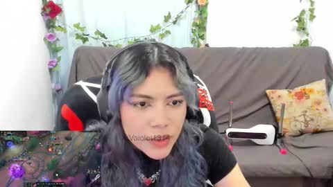 Vaiolet1314 online show from February 13, 2:02 am