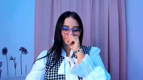 Snapshot of val_ferrer chatting on September 12, 3:29 am Valeria online show from September 12, 3:29 am