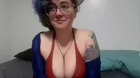 valarieak online show from October 17, 3:43 am