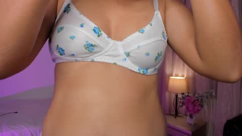 HI IM NEW online show from January 25, 12:30 pm