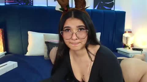 Tifanny  online show from December 1, 7:49 pm