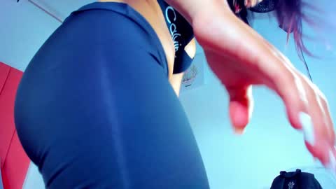 Snapshot of valen_rose0 chatting on December 3, 12:05 pm VALENTINA 3 online show from December 3, 12:05 pm