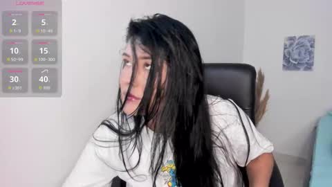 valentina_owens online show from November 18, 7:04 pm