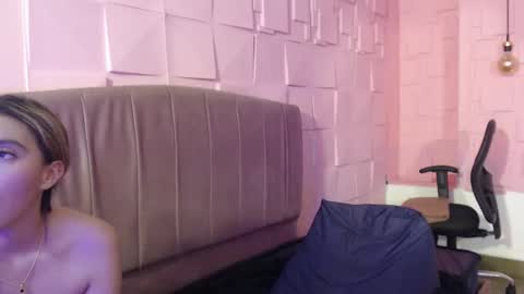 Valentina online show from November 15, 6:20 pm