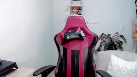 Valentina  online show from November 11, 1:12 am