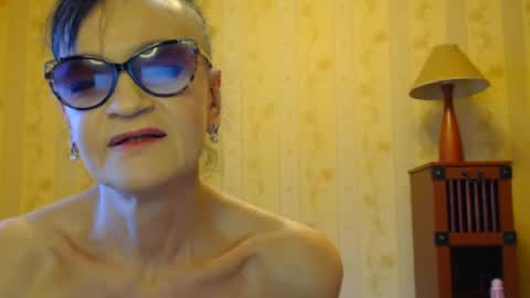 Snapshot of valenttijm3851 chatting on February 18, 10:27 am valentijm online show from February 18, 10:27 am