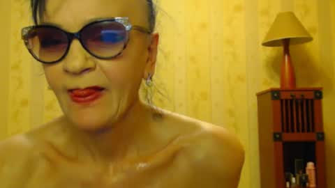 Snapshot of valenttijm3851 chatting on February 12, 11:40 am valentijm online show from February 12, 11:40 am