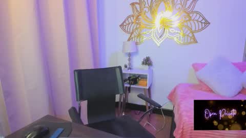 Snapshot of valeperez24 chatting on September 14, 1:47 am Valery And Daniel online show from September 14, 1:47 am