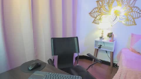Snapshot of valeperez24 chatting on October 16, 2:03 am Valery And Daniel online show from October 16, 2:03 am