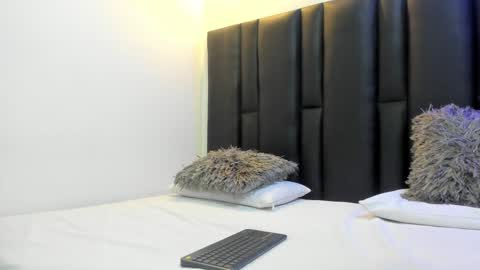 valeri_tafur online show from February 2, 10:57 am