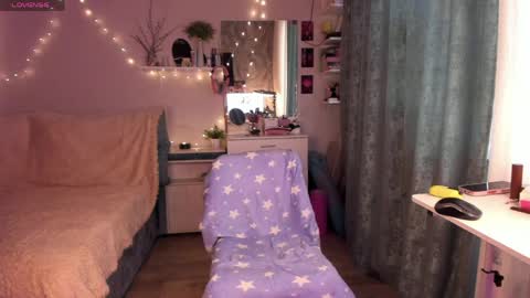 Lera online show from April 3, 11:30 am