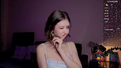 Kristi moony online show from November 7, 9:31 pm