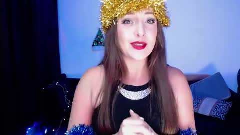 Snapshot of valerie_smile chatting on January 1, 3:02 am Valerie online show from January 1, 3:02 am