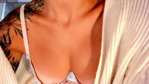  call me Val  online show from April 5, 7:57 pm