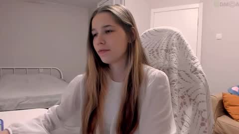 Valerie online show from November 17, 9:04 pm