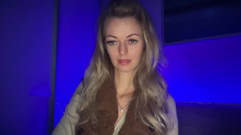 Valerie  online show from February 9, 2:19 pm