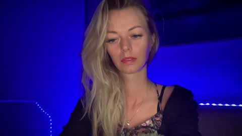 Valerie  online show from September 11, 9:42 am