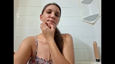 ValerieRayne online show from November 14, 7:30 am