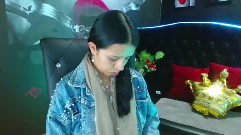 Snapshot of valery_meer_ chatting on December 16, 11:33 am Valeria online show from December 16, 11:33 am