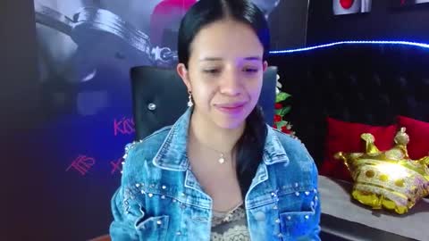 Snapshot of valery_meer_ chatting on December 3, 11:43 am Valeria online show from December 3, 11:43 am