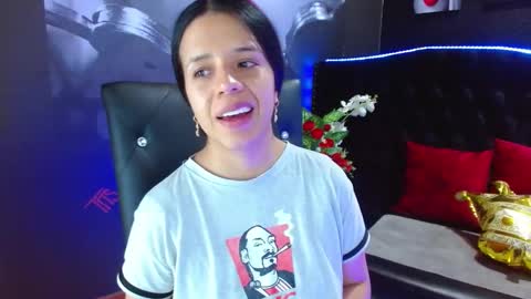 Snapshot of valery_meer_ chatting on December 6, 11:44 am Valeria online show from December 6, 11:44 am