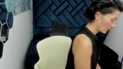 Snapshot of valery_more__ chatting on October 12, 3:25 pm VALERY MORE online show from October 12, 3:25 pm