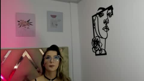 valery_sweet04 online show from May 14, 3:01 am
